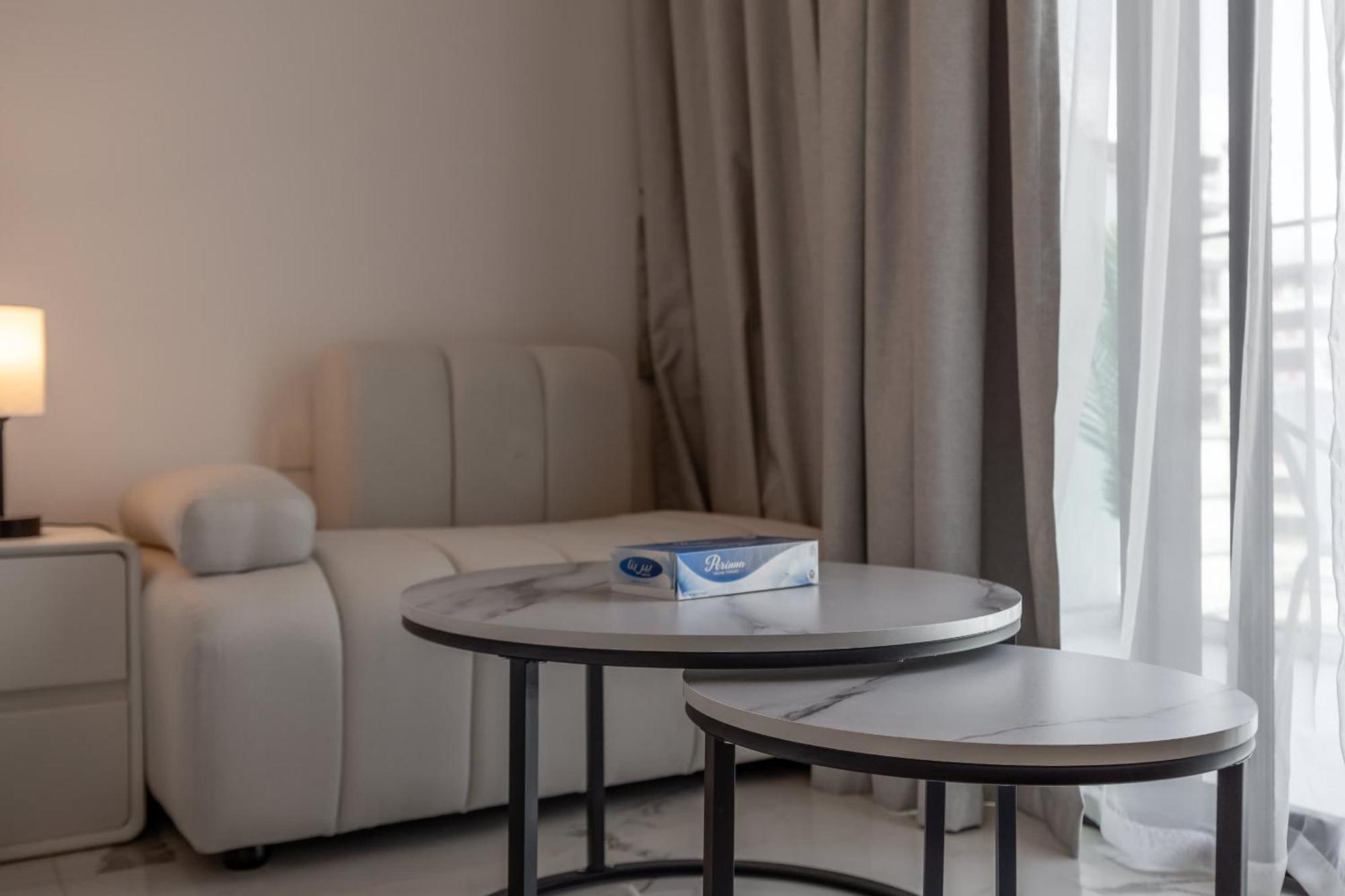 Apartment Luxury Stylish In Azizi 63 *