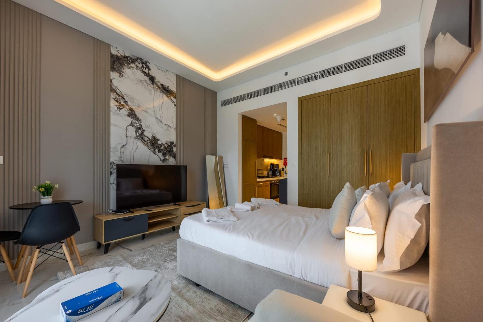 Luxury Stylish In Azizi 63 Apartment